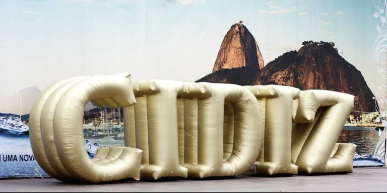 Letreiro inflável