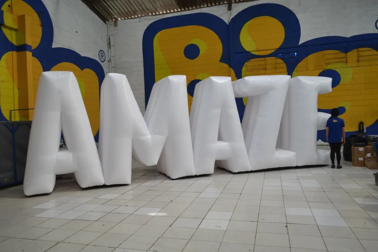 Letreiro inflável