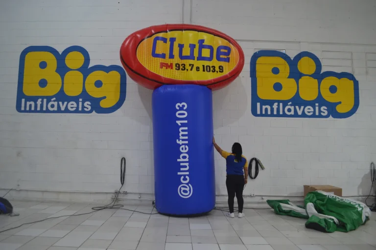 Totem inflável
