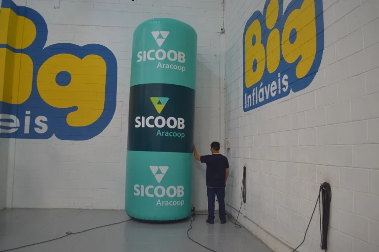Totem inflável