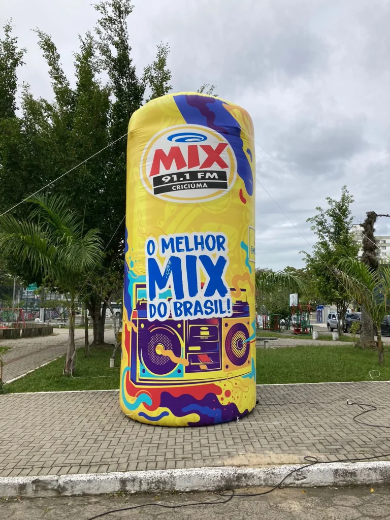 Totem inflável