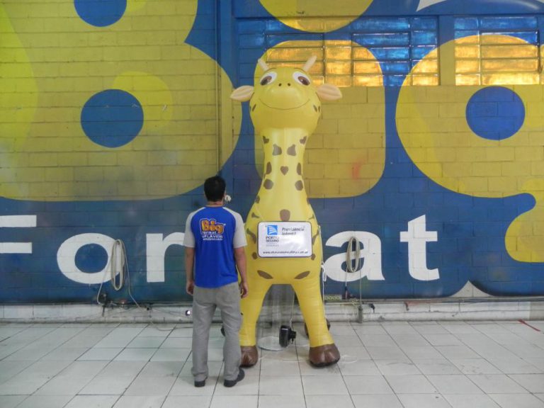 Boneco inflável